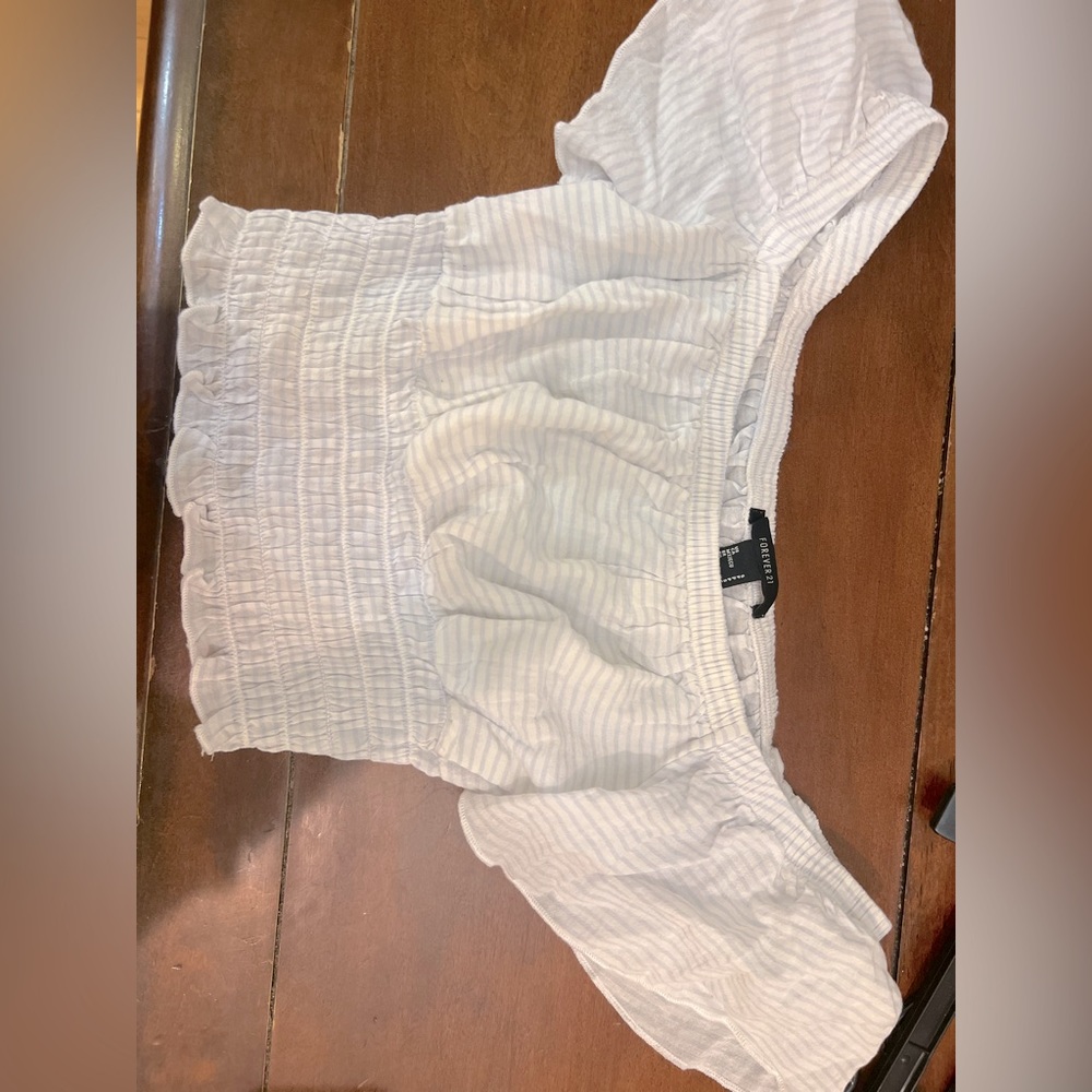 Off the shoulder forever 21 blue crop top size small